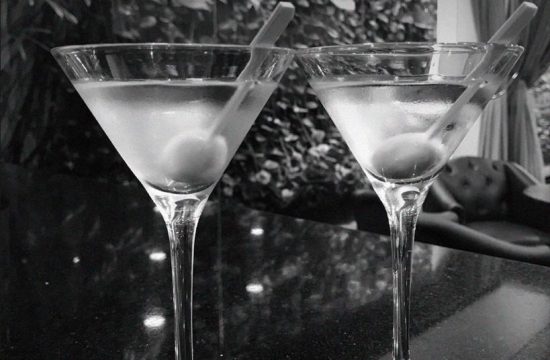 Dirk martini preto e branco
